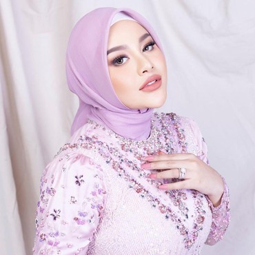 Perdana Jualan di Shopee Live, Aurel Hermansyah Kebanjiran Lebih dari 3.000 Pesanan