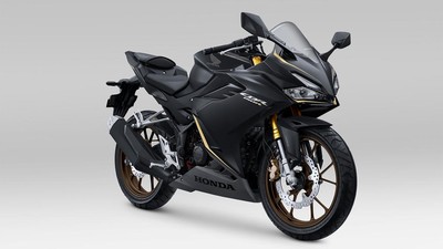 img-title Honda Segarkan CBR150R, Warna Hitam Kini Dibalut 'Emas'
