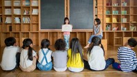 30 Kata-kata Mutiara untuk Guru yang Menyentuh Hati Sebagai Bentuk Terima Kasih