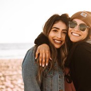 Sister Sign dari Masing-Masing Zodiak, Meski Bertolak Belakang Tapi Tetap Klop dan Super Cocok!