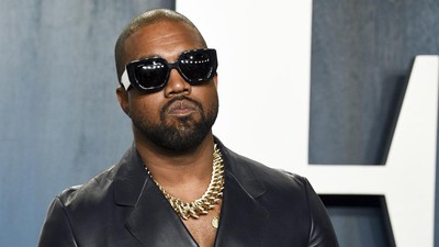 Akun Twitter Kanye West Ditangguhkan Lagi usai Unggah Simbol Nazi
