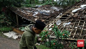 Gerilya Warga Cianjur: Bantu Korban Gempa Lain Tak Dapat Logistik