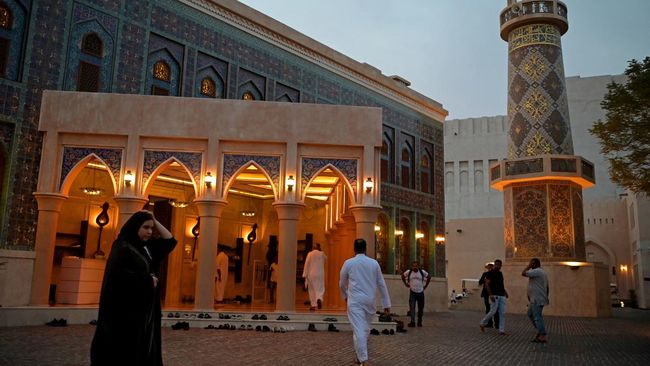 Mosque in Doha Qatar Highlights Promoting Islam during the World Cup