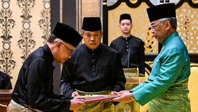 FOTO: Anwar Ibrahim Jadi PM Malaysia usai Penantian 2 Dekade