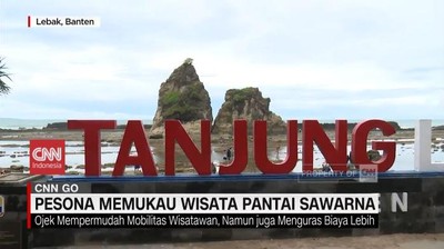 img-title VIDEO: Pesona Memukau Wisata Pantai Sawarna