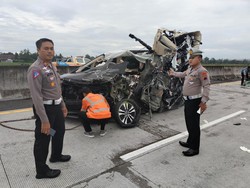 Kecelakaan Alphard di Tol Boyolali Tewaskan Bos Cor Logam Klaten