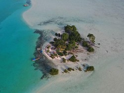 Mafia Penjual Pulau