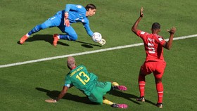 Babak Pertama: Swiss vs Kamerun Imbang, Sejumlah Peluang Terbuang