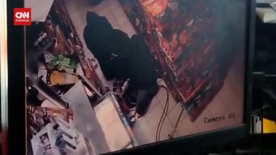 VIDEO: Aksi Pencuri Bobol Mesin Atm Seperti Di Film Aksi