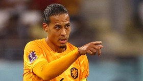 img-title Peringatan Van Dijk: Ini Bukan Laga Belanda vs Messi