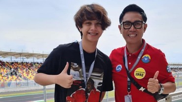 img-title Reaksi Eko Patrio Disangka Sopir Saat Antar Anaknya yang Mirip Bule ke Sekolah