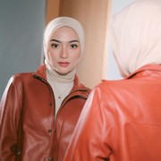 Inspirasi Outfit Iduladha ala Artis Berhijab yang Hits di 2023