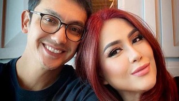img-title 19 Tahun Nikah Kini Pisah Ranjang, 8 Potret Harmonis Gunawan & Lala