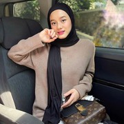 Ternyata Musim Hujan Juga Berpengaruh Terhadap Pilihan Warna Hijab lho Beauties!