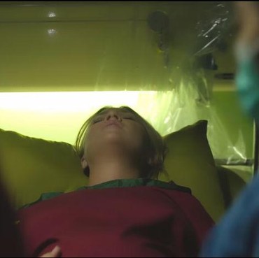 7 Momen Haru Istri Mayky Wongkar Eks Ria Irawan Lahirkan Anak Pertama