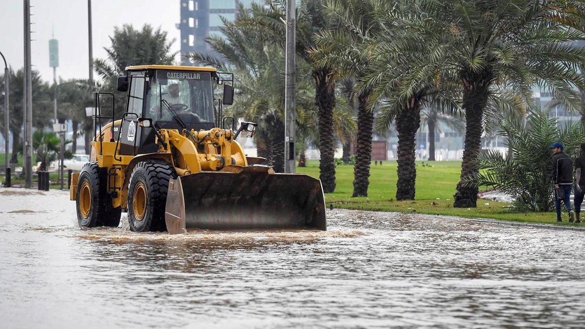 FOTO: Banjir Parah di Jeddah Arab Saudi yang Renggut Dua Nyawa