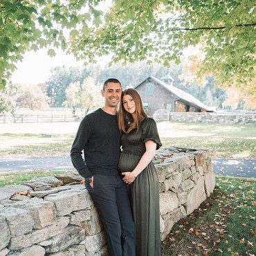 6 Potret Jennifer Putri Bill Gates Pamer Baby Bump Hamil Anak Pertama