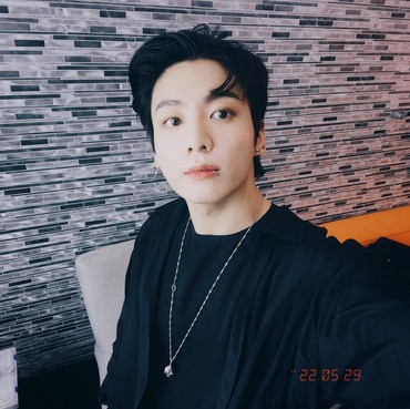 Jungkook BTS Selamatkan Fans Wanita dari Ancaman Pelecehan