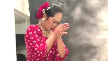 img-title Lagi Foto Prewedding, Wanita Ini Mendadak Kesurupan Nyai Ronggeng