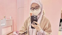 5 Potret Laudya Cynthia Bella Pulang Kampung Bersama Ayahanda