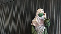 <p>Laudya Cynthia Bella baru saja mengunjungi kampung halaman nih, Bunda. Melalui media sosial Instagram, wanita kelahiran 34 tahun silam ini membagikan beberapa momen. (Foto: Instagram @laudyacynthiabella)<br /><br /><br /></p>