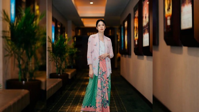 Cocok untuk Kondangan, Simak Gaya Kebaya Laura Basuki yang Anggun dan Elegan