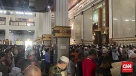 Masjid Agung Cianjur Gelar Salat Gaib Doakan Korban Gempa