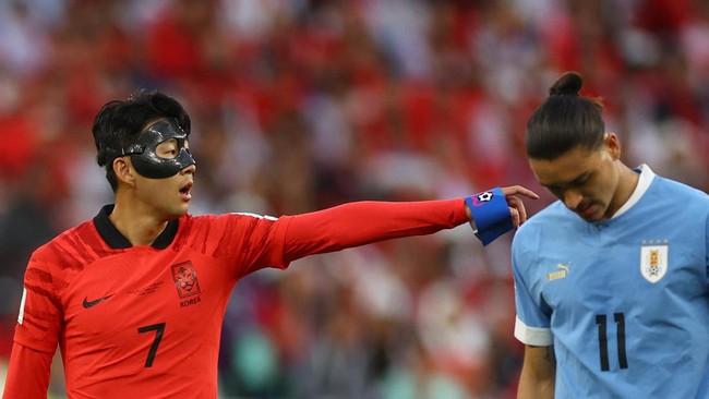 Shin Tae Yong secara berkelakar menyebut enggan Timnas Indonesia menjadi runner up Grup D Piala Asia 2023 (2024) karena berpotensi jumpa Korea Selatan.
