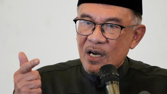 Perdana Menteri Anwar Ibrahim akan melantik kabinet pemerintahan Malaysia pada hari ini, Sabtu (3/12).