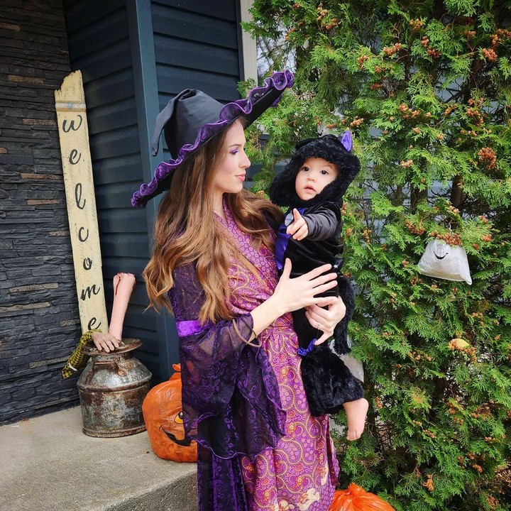 <p>"Mama dan Blair cantik banget," kata seorang netizen. "<em>Both of you looks gorgeous,</em>" kata netizen lainnya. (Foto: Instagram: @cfrank3030)</p>