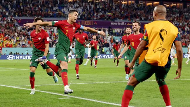2022 World Cup results, standings and top scores: Ronaldo scores a goal