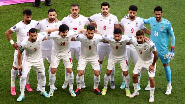 Selain diancam memenjarakan keluarga jika berulah, Iran dilaporkan turut melarang pemain timnas dan official bergaul dengan timnas lain selama Piala Dunia 2022.