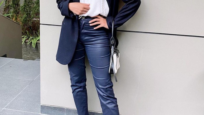 img-title Tampilan Elegan Maudy Ayunda