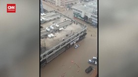 VIDEO: Penampakan Jeddah Arab Saudi Banjir Parah, Jalan Seperti Sungai