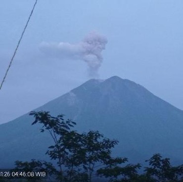 Inikah Tanda Jepang Waspada Tsunami Saat Semeru Erupsi?