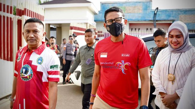Berpotensi Besar, Sandiaga Dukung Wisata Religi dan Bahari di Morotai Menparekraf Sandiaga Uno menilai, keberadaan Kawasan Ekonomi Khusus (KEK) membuka potensi ekonomi yang besar bagi Morotai.