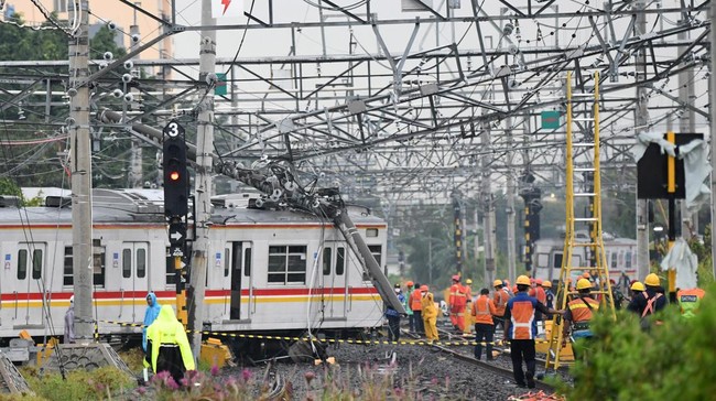 PT KAI Commuter (KCI) berhasil menangani KRL lintas Parung Panjang-Cisauk yang anjlok pada Minggu (19/2) sejak pukul 05.41 WIB.