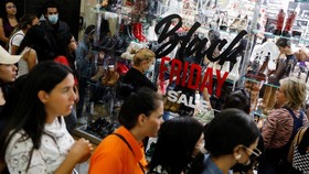 FOTO: Kemeriahan Pesta Belanja Terbesar Sepanjang Tahun Black Friday