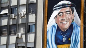 Mural Maradona Pakai Serban Dipajang, Doakan Messi Cs Juara di Qatar