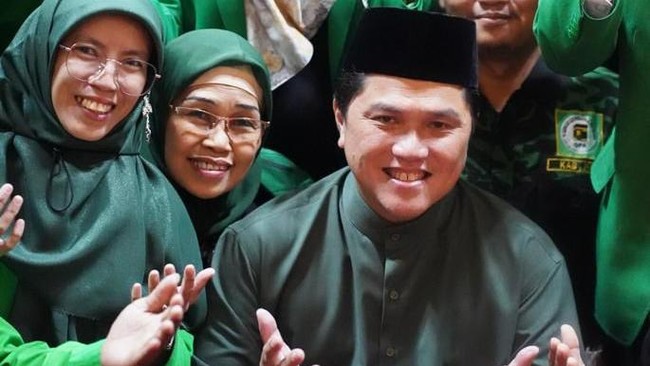 Menteri BUMN, Erick Thohir, mendapat teriakan 'cawapres' saat memasuki ruangan untuk menyampaikan materi di Rapimwil PPP Jawa Tengah.
