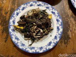 Enak Rek! Rujak Cingur dan Rawon di Cipete Ini Kondang sejak 1971
