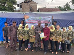 Kejari Cianjur Salurkan Bantuan ke Korban Gempa