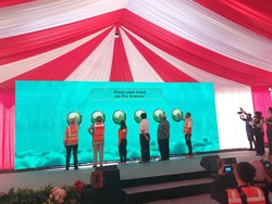 Luhut Resmikan Pembangunan Smelter Nikel RI di Pomalaa, Produksi Terbesar di Dunia