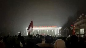 FOTO: Lontaran Murka Warga China Akibat Lockdown Covid-19