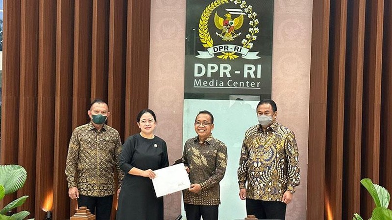Ketua DPR RI Puan Maharani mengatakan penunjukkan Laksamana TNI Yudo Margono sebagai Panglima TNI sebagaimana tertulis dalam Surat Presiden (Surpres)