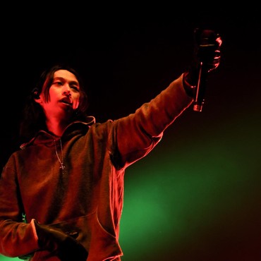 Lirik Lagu 2 Soon - Keshi