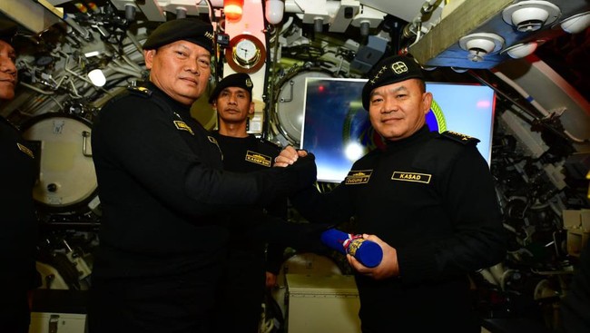 Lemhannas mengatakan idealnya pergantian Panglima TNI dan KSAD dilakukan tiga bulan sebelum pemilu dimulai karena mereka harus terlibat operasi pengamanan.