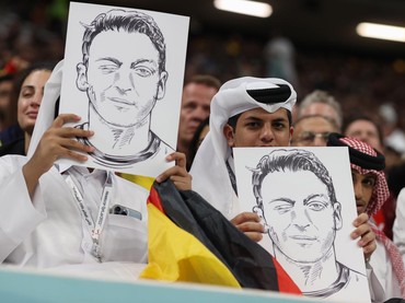 Warga Qatar Sindir Balik Jerman lewat Insiden Diskriminasi Mesut Ozil