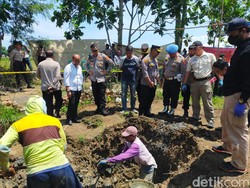 Seorang Anak di Indramayu Bunuh-Kubur Ayah di Pekarangan Rumah