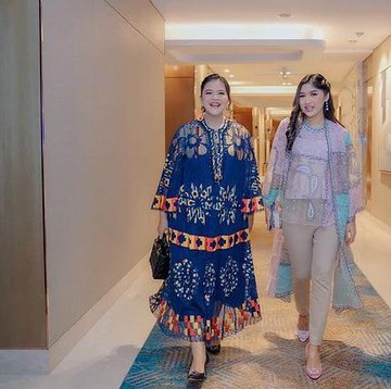 Kompak dan Modis, Intip Gaya Anggun Kahiyang Ayu dan Erina Gudono Saat Hadiri Fashion Show